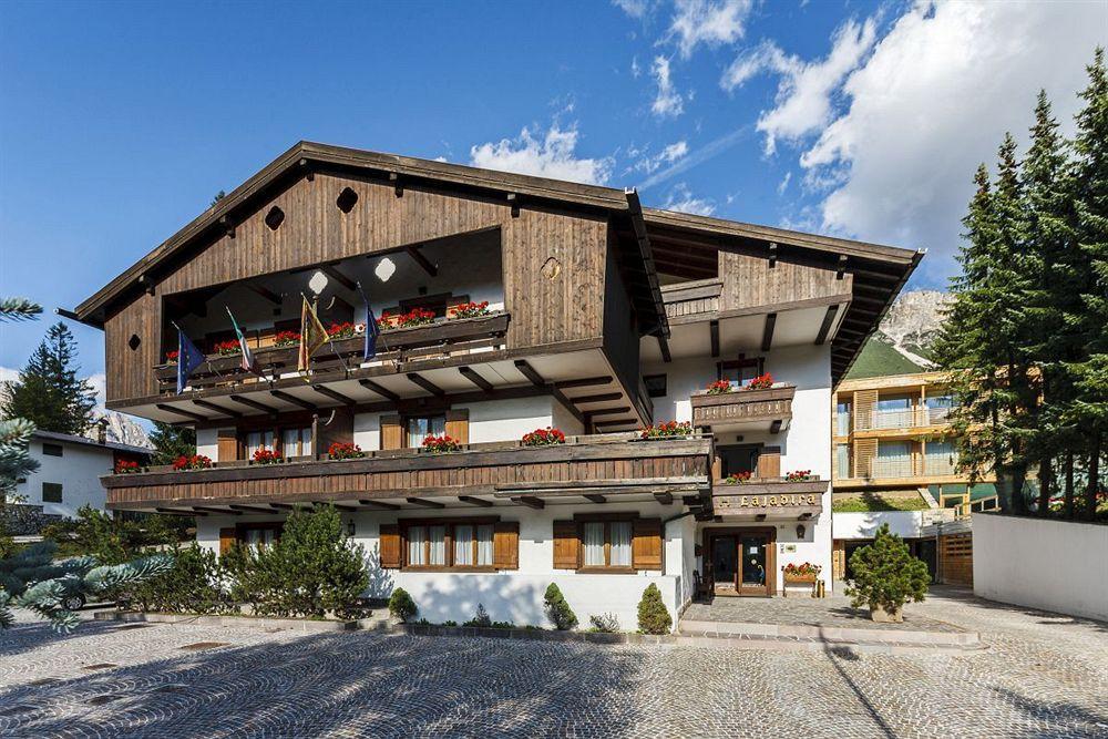 Hotel Lajadira & Spa Cortina dʼAmpezzo Exterior foto